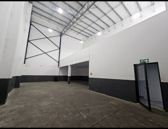 338M² WAREHOUSE TO LET IN LINBRO PARK